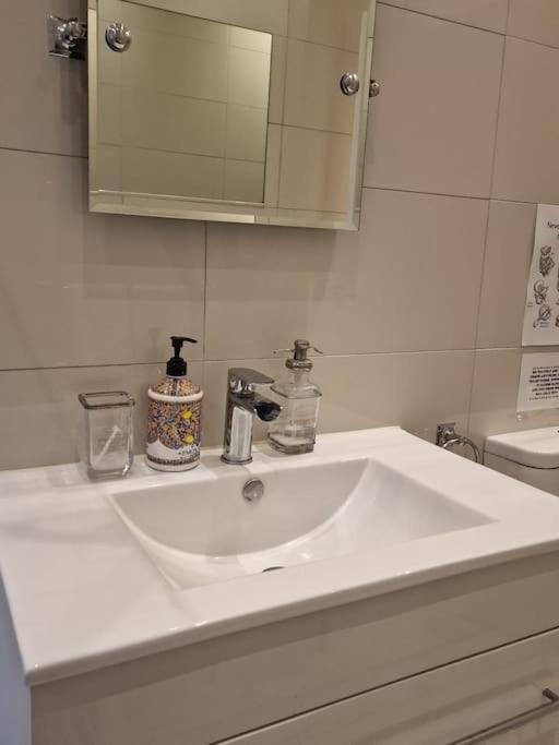 Quintessentially 'London' Flat Esterno foto