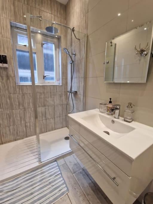 Quintessentially 'London' Flat Esterno foto