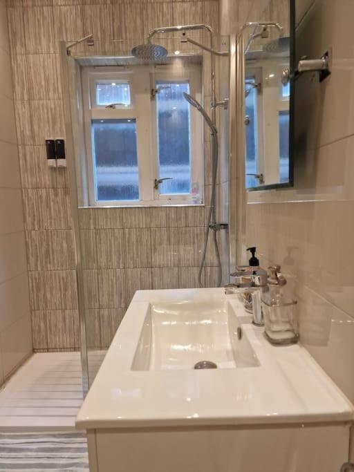 Quintessentially 'London' Flat Esterno foto